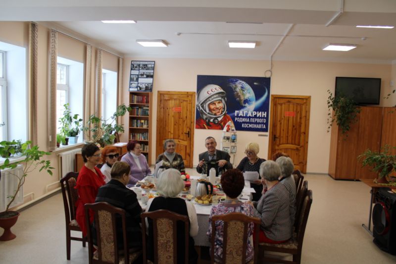 Международный женский день 8 марта в СОГБУ «Гагаринский комплексный центр социального обслуживания населения»